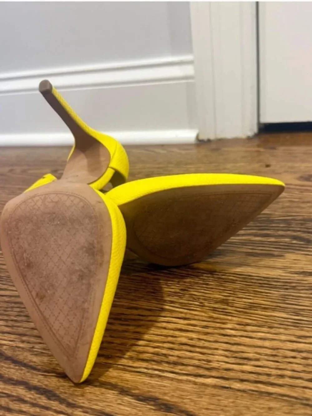 Jessica Simpson Women's Yellow Heels